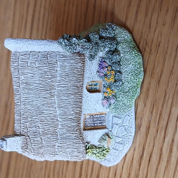 Vintage Other - Vintage Lilliput Lane Bro Dawel Cottage Figurine
